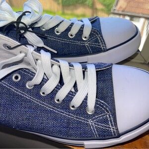 Jean convers/vans woman size 11
